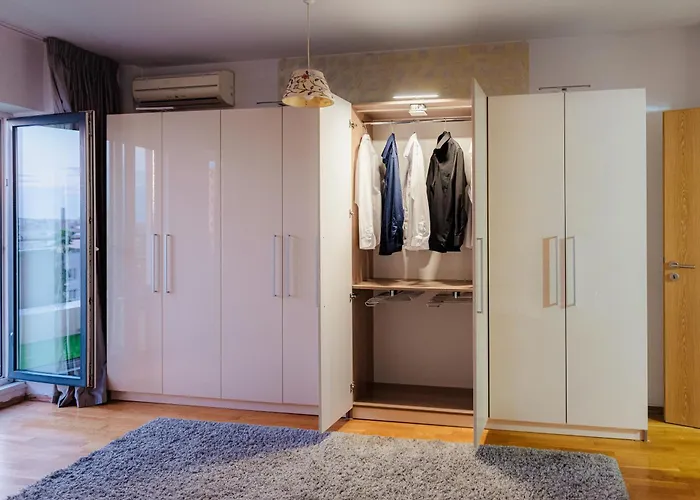 Luxury Penthouse With 5 Bedrooms 10 Min To Old Town Unirii Square