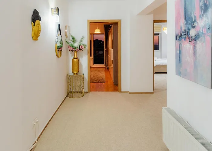 Appartamento Luxury Penthouse With 5 Bedrooms 10 Min To Old Town Unirii Square Bucarest