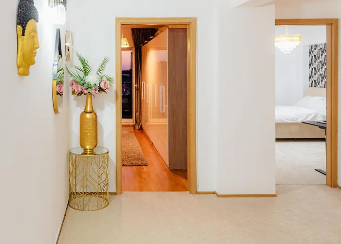 Luxury Penthouse With 5 Bedrooms 10 Min To Old Town Unirii Square Appartamento Bucarest